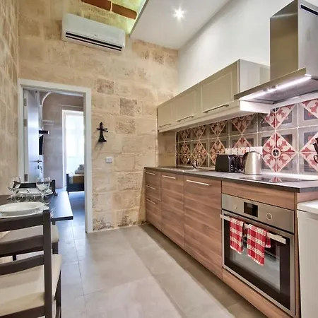 Old 1 By Vallettastay *